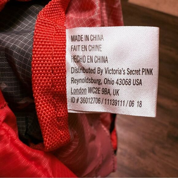 PINK Victoria’s Secret Red White and Black Duffle Bag - Picture 7 of 9